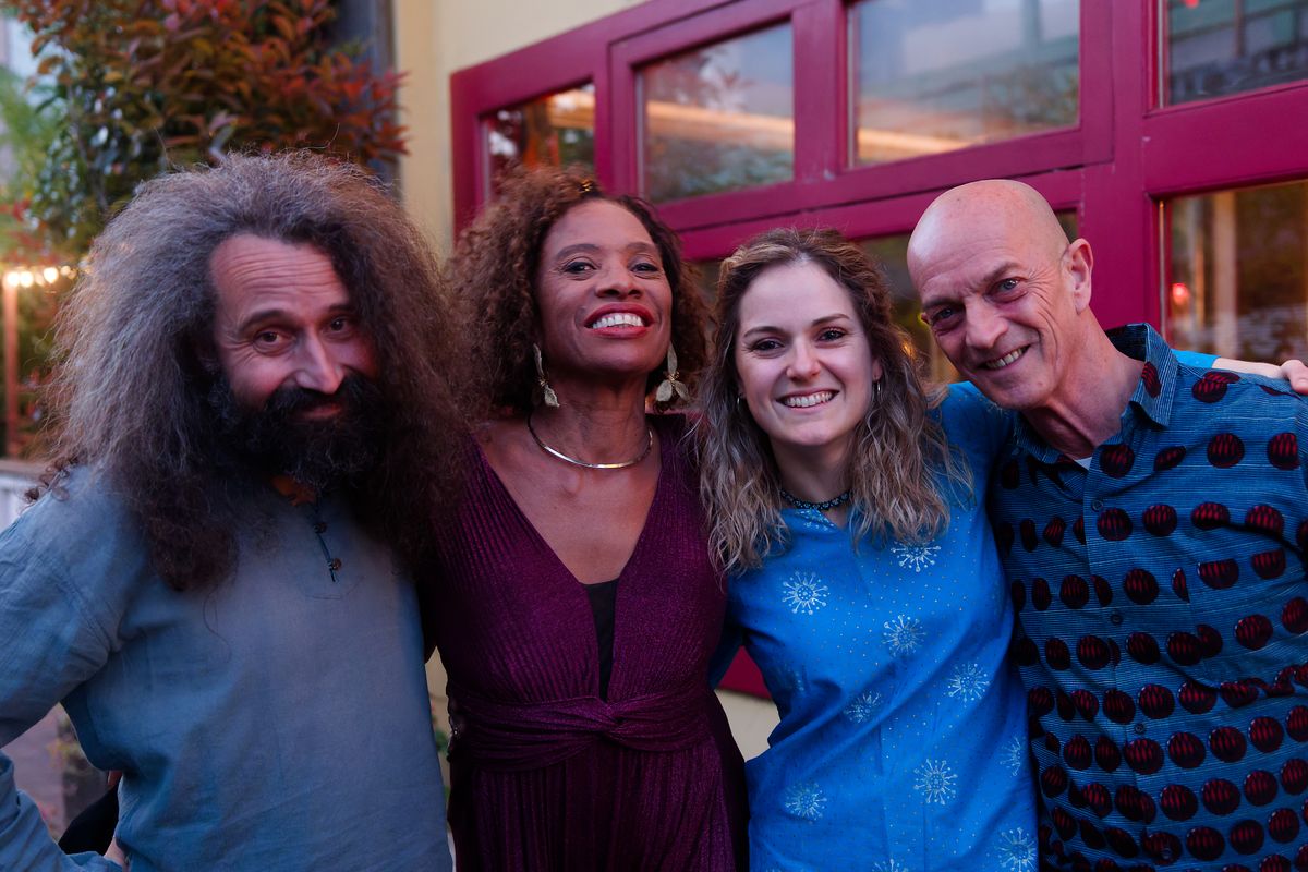 Rosa Emilia Dias / AfroAmerIndios quartet together