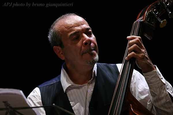 Franco Nesti playing double bass